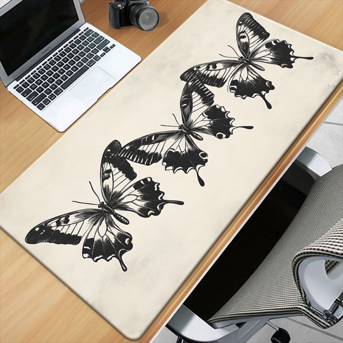 Butterfly Illustration Desk Ma - Vintage Gaming Accessories recension och pris